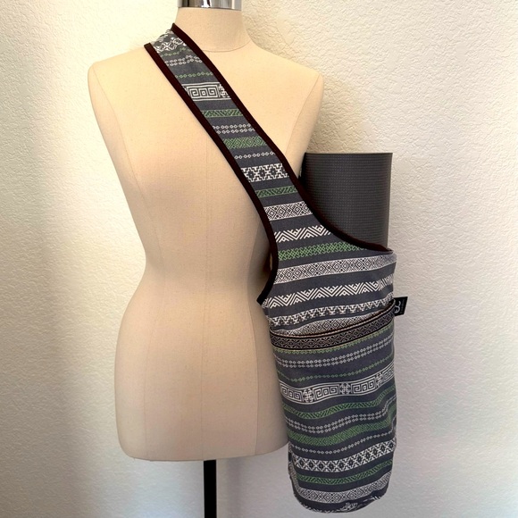Ewedoos Handbags - Ewedoos Yoga Mat Canvas Crossbody Bag~NWOT